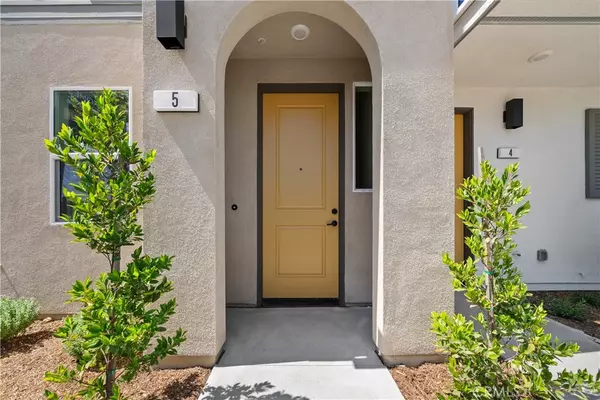 North Hills, CA 91343,9423 N Sepulveda Blvd #1