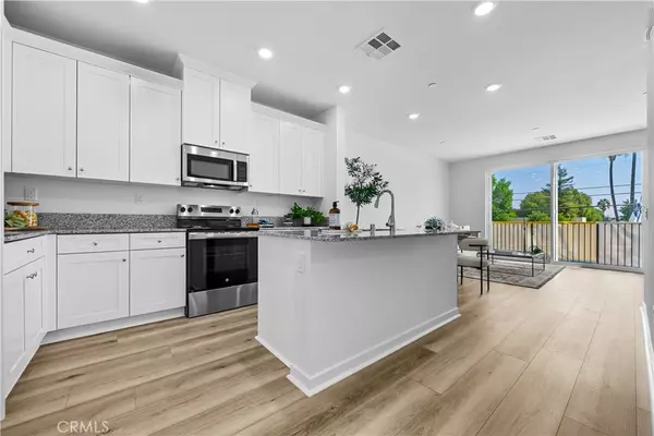 9423 N Sepulveda Blvd. #2, North Hills, CA 91343