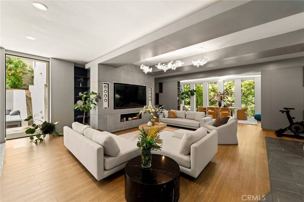 Studio City, CA 91604,3191 Laurel Canyon BLVD
