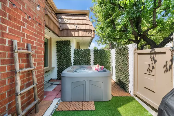 Chatsworth, CA 91311,10214 Larwin AVE #3