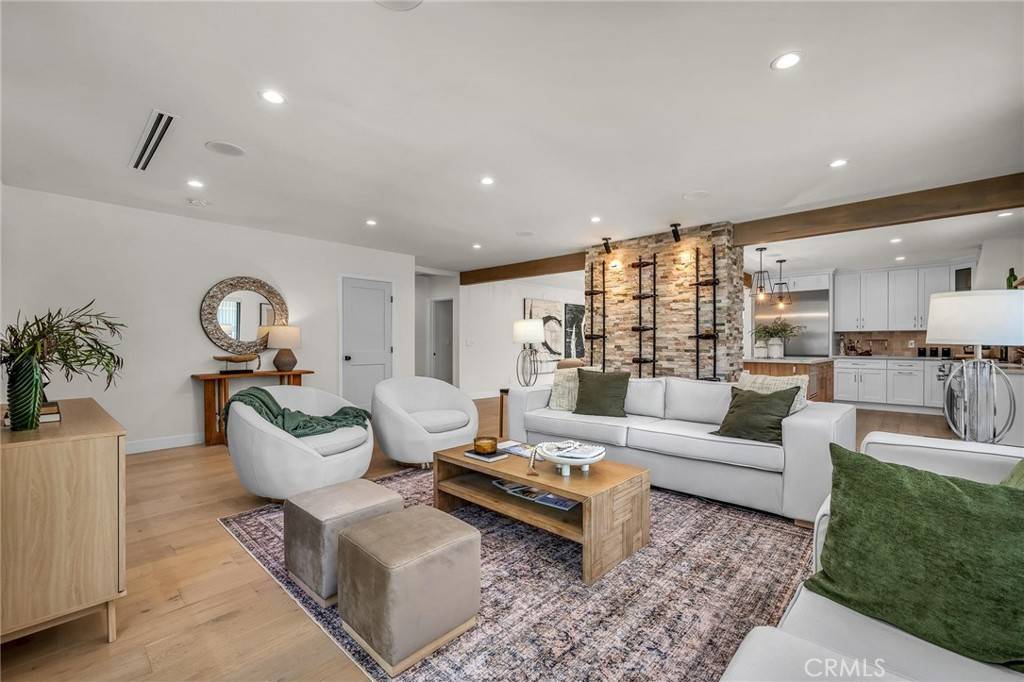 Sherman Oaks, CA 91423,5110 Greenbush AVE
