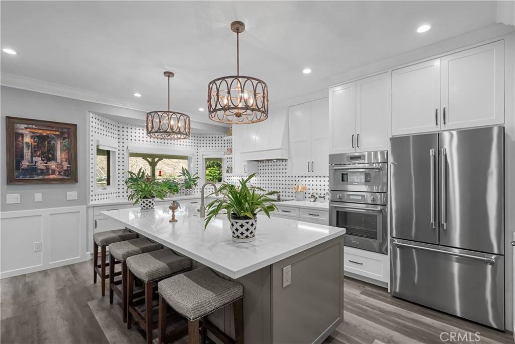 Valencia, CA 91354,24013 Via Cresta