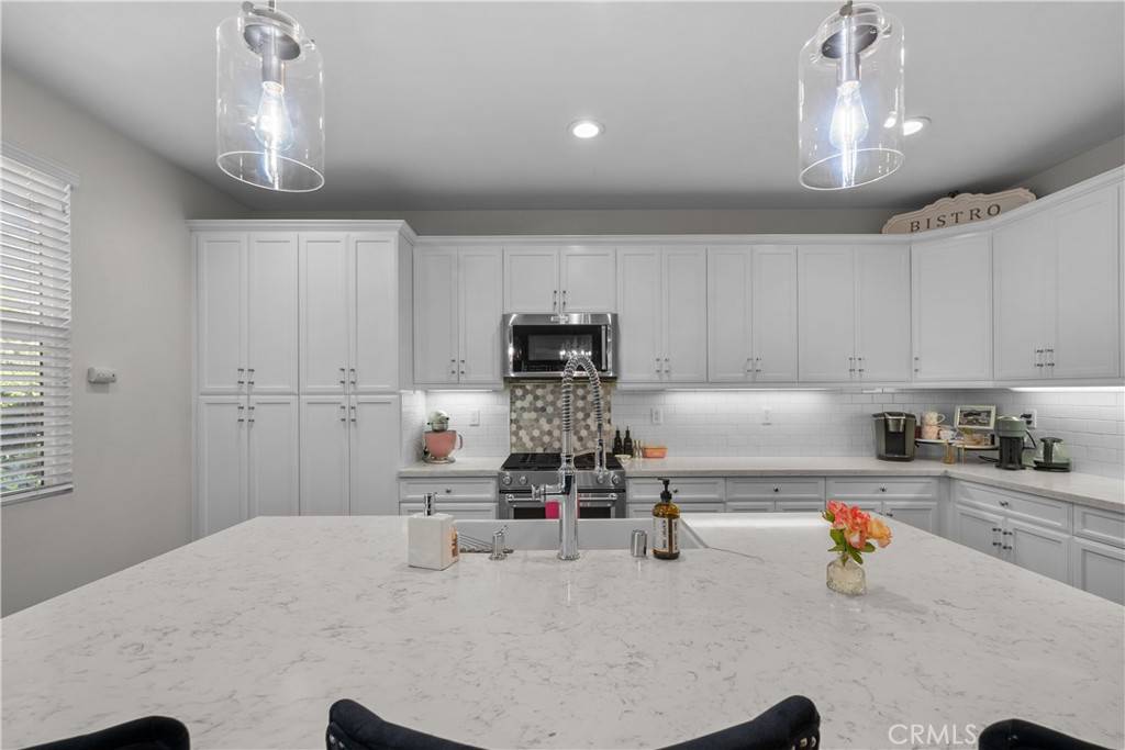 Valencia, CA 91354,28821 Panorama CT