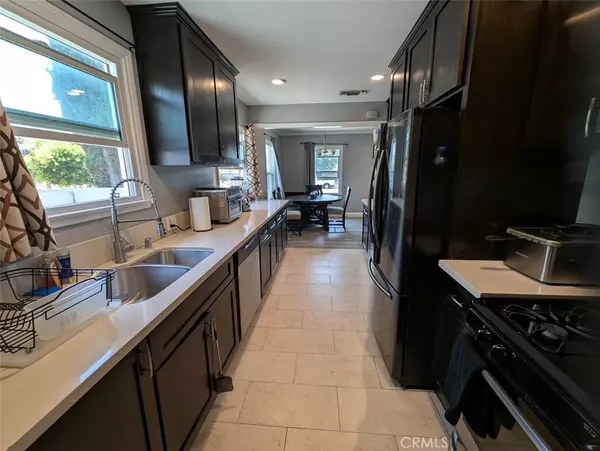 San Fernando, CA 91345,14947 14945 Chatsworth ST