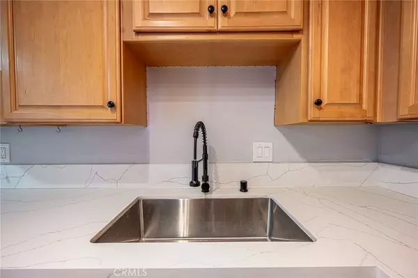 San Diego, CA 92117,4875 Cole ST #51