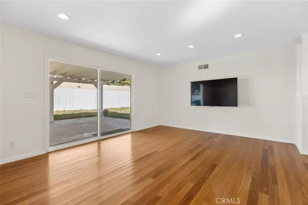 Saugus, CA 91350,27418 Arriola AVE
