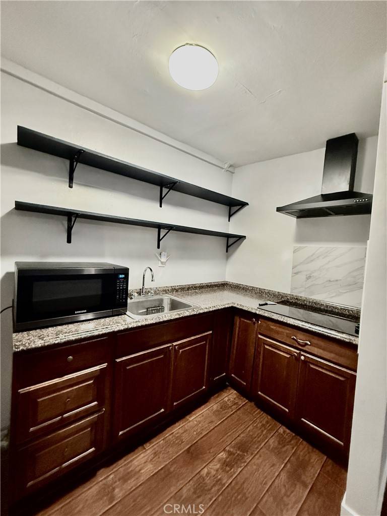 North Hollywood, CA 91605,11418 Arminta ST #1/2