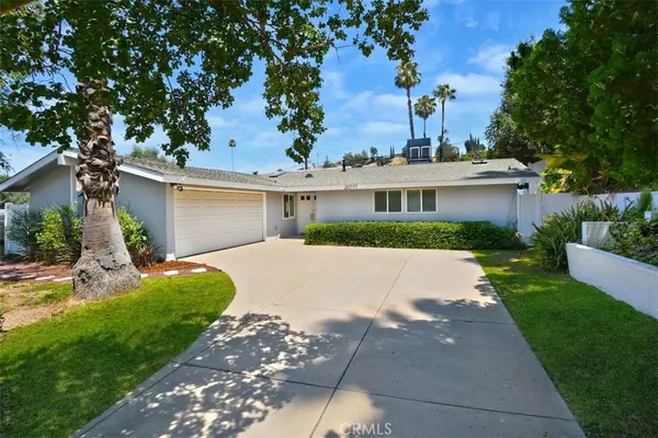 Woodland Hills, CA 91367,20717 Burbank Blvd