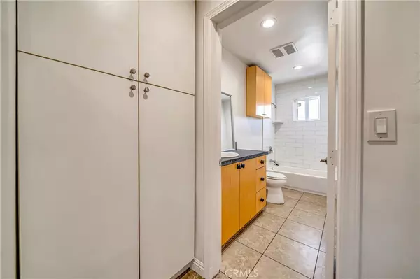 North Hollywood, CA 91606,6735 Elmer AVE #12
