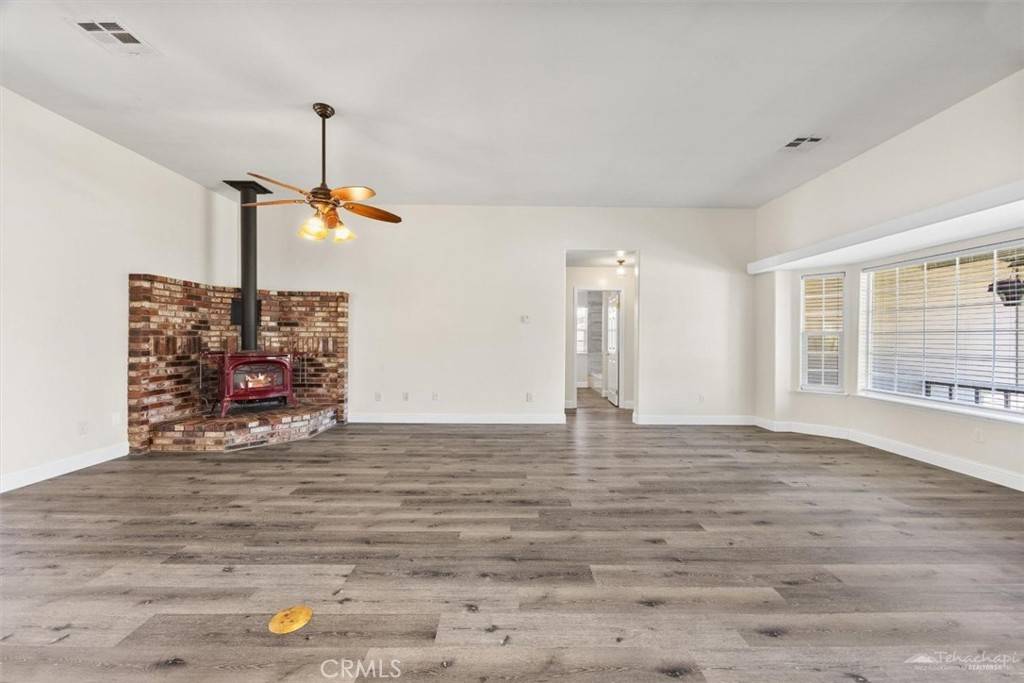 Tehachapi, CA 93561,30261 Knight CT