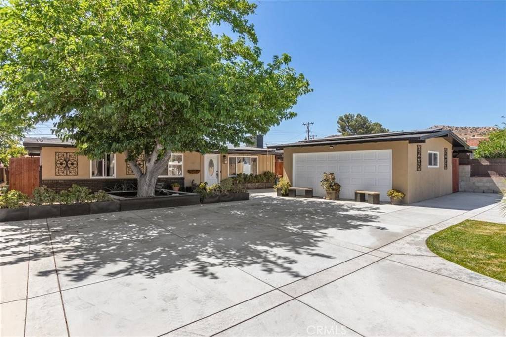 Palmdale, CA 93551,38868 Yucca Tree ST