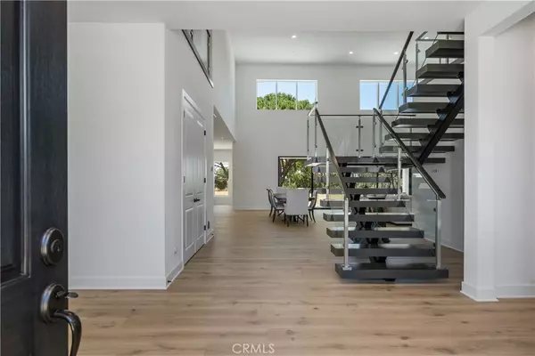 11091 Woodcrest CT, Chatsworth, CA 91311