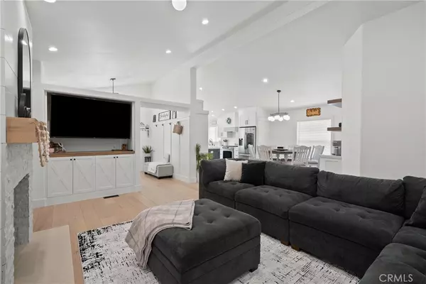 Canyon Country, CA 91351,19983 Crestview DR