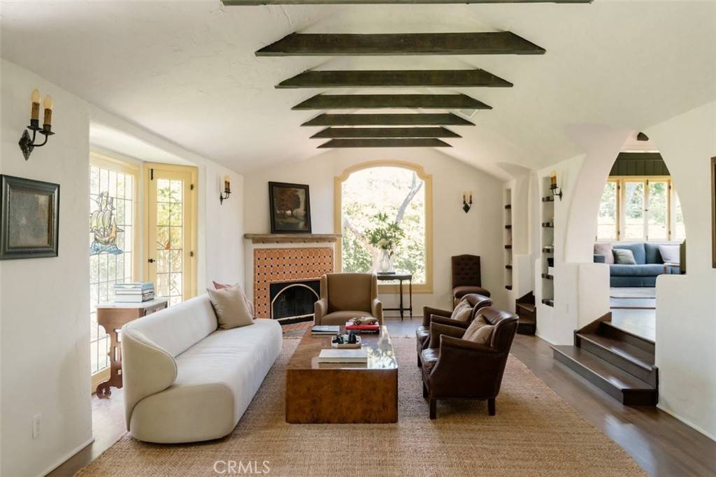 Sherman Oaks, CA 91403,15113 Encanto DR