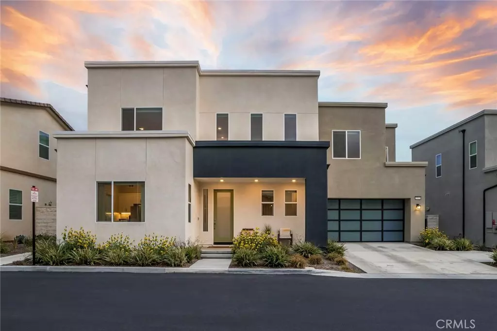 Valencia, CA 91381,27018 California CT