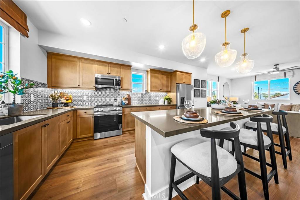 Camarillo, CA 93012,2862 Via Descanso