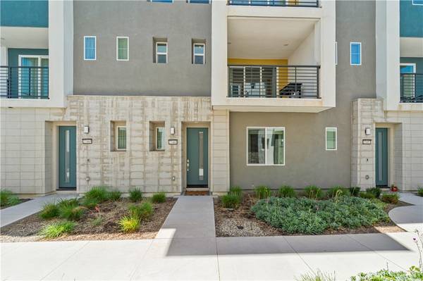 Valencia, CA 91381,27461 Viero PL
