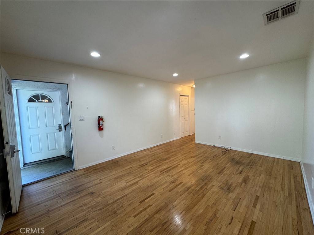 Los Angeles, CA 90007,1372 W 36th ST