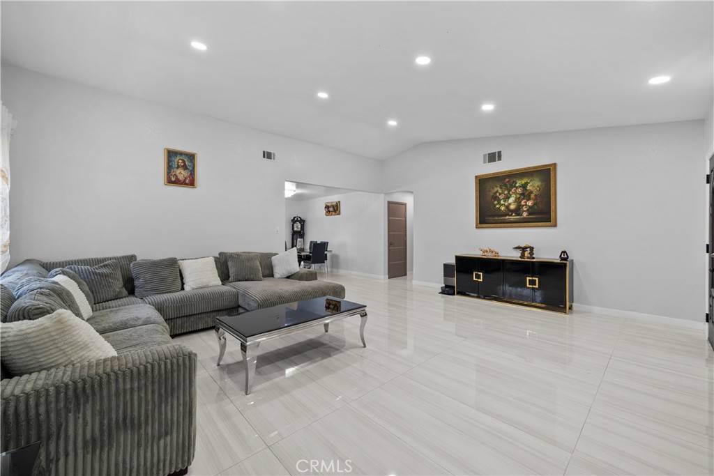 Lancaster, CA 93535,43743 Bravo LN