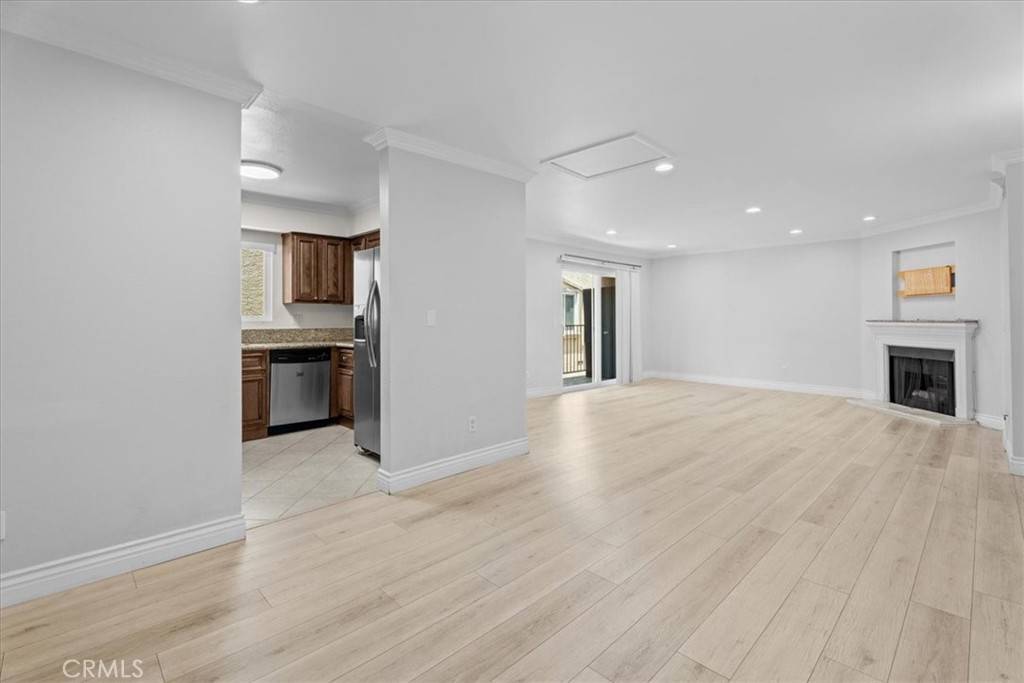 550 E Santa Anita AVE #203, Burbank, CA 91501