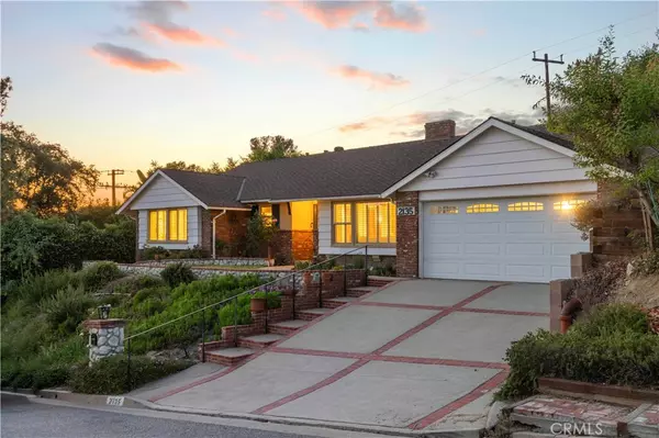 La Canada Flintridge, CA 91011,2135 Tondolea LN