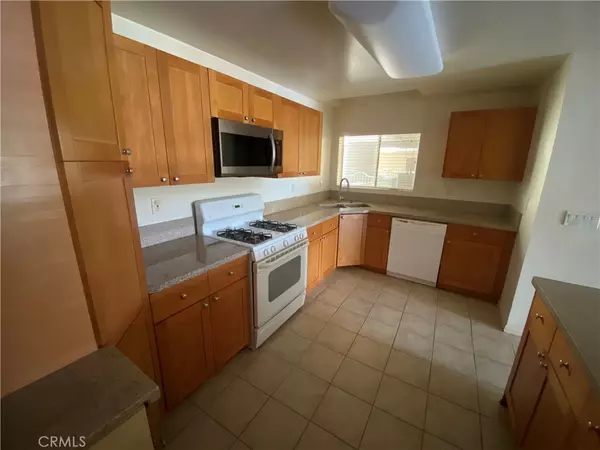 Canoga Park, CA 91303,7551 Jordan #210