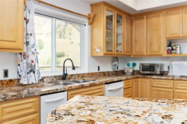 Kernville, CA 93238,27 Cannel Creek RD