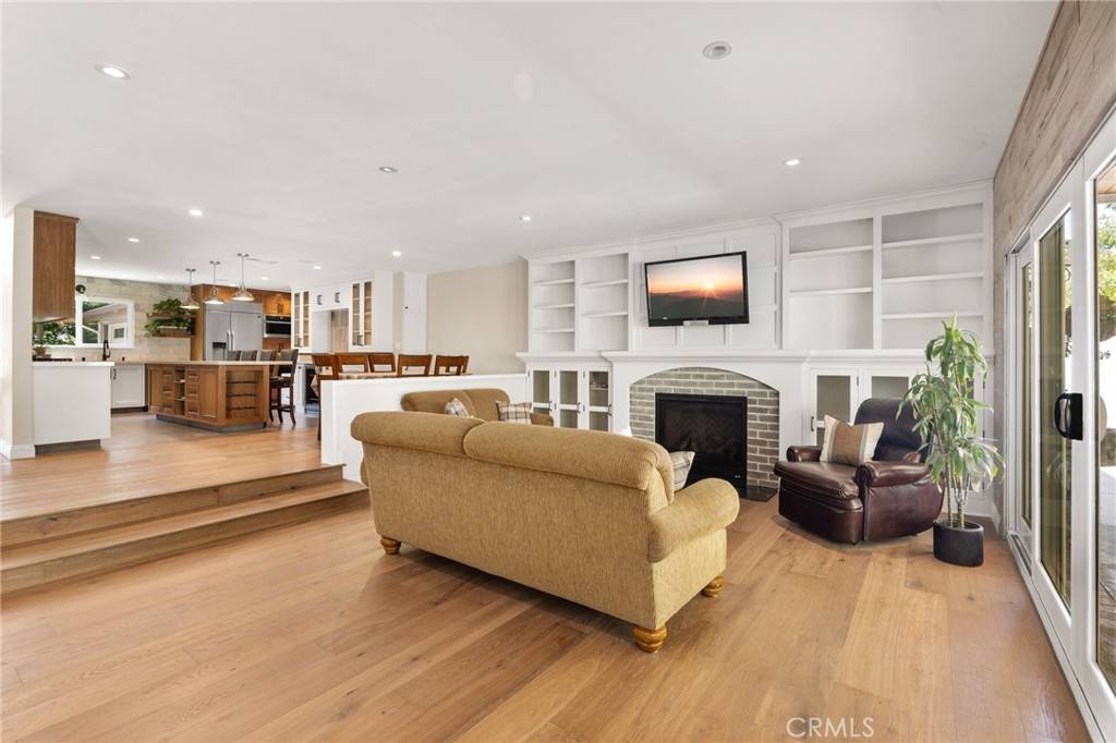Granada Hills, CA 91344,17227 Midwood DR