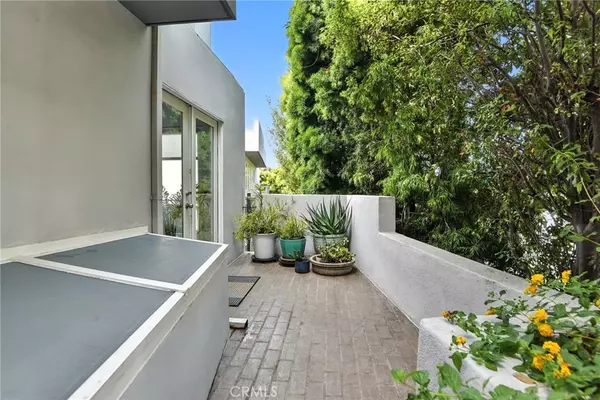 Santa Monica, CA 90405,2203 3rd ST #1
