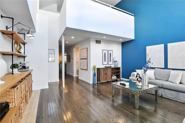 Santa Monica, CA 90405,2203 3rd ST #1