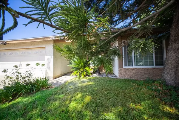 Simi Valley, CA 93063,2433 Medina AVE
