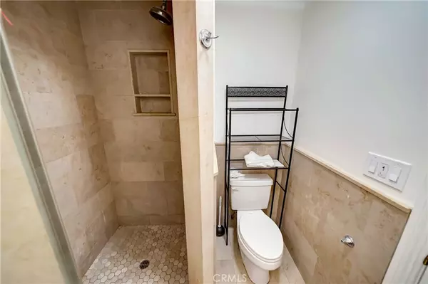Reseda, CA 91335,6931 3/4 Amigo Avenue