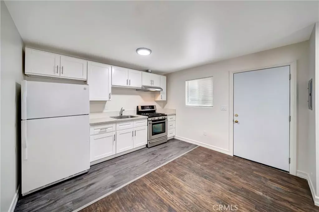 Reseda, CA 91335,6931 3/4 Amigo Avenue