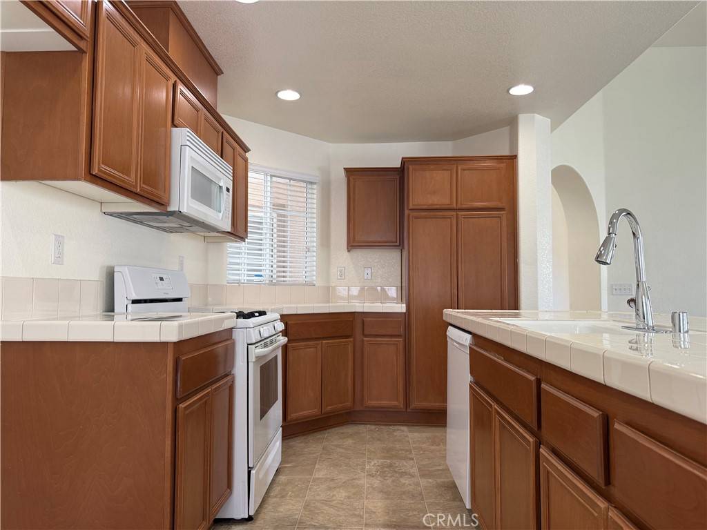 Palmdale, CA 93550,37126 Firethorn ST