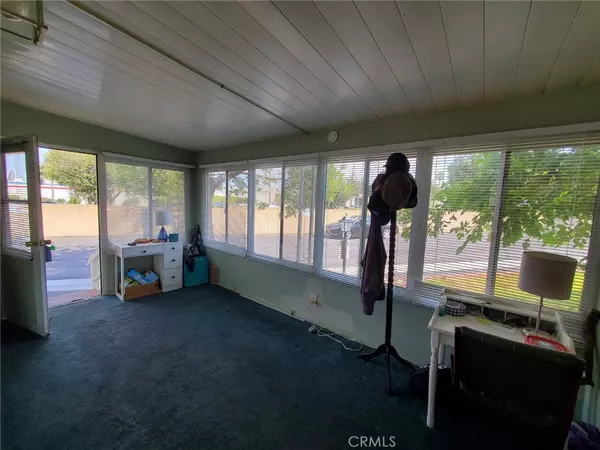 San Fernando, CA 91345,2 Donna WAY
