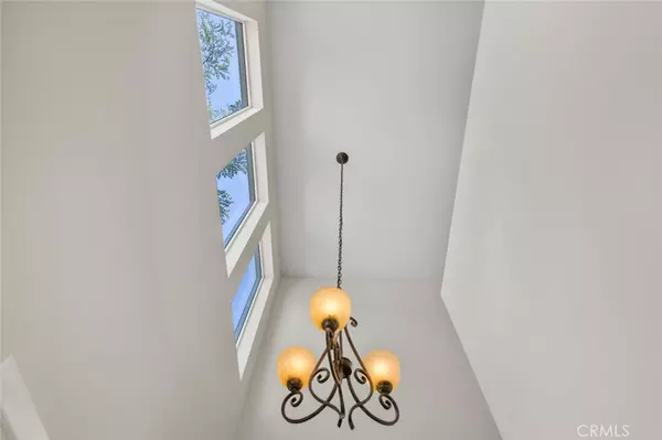 Valencia, CA 91354,27598 Olive Mill CT