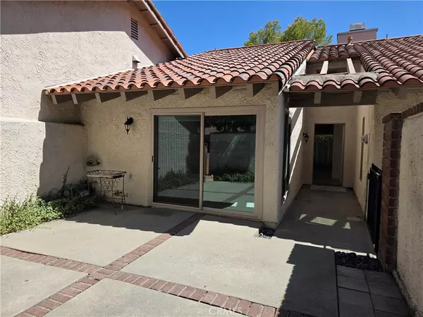 Westlake Village, CA 91362,4053 Stoneriver CT