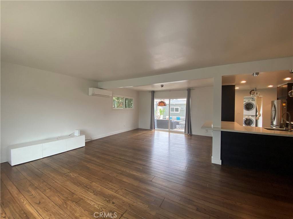 Tarzana, CA 91335,6312 Belmar AVE