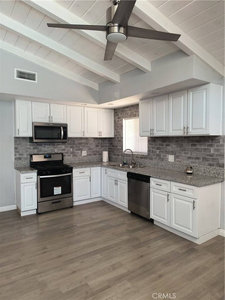 Winnetka, CA 91306,20401 Napa ST