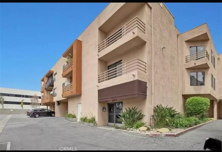 6815 Remmet AVE #216, Canoga Park, CA 91303