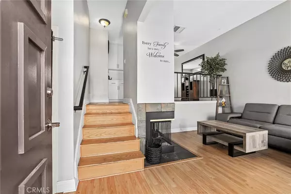 27614 Nugget DR #3, Canyon Country, CA 91387