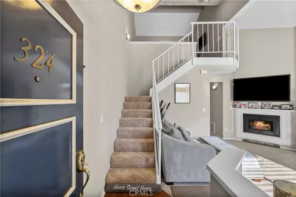 Canyon Country, CA 91351,26964 Flo LN #324