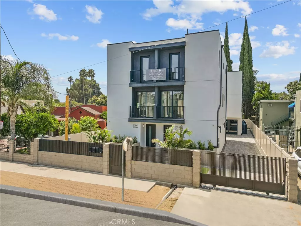 Van Nuys, CA 91405,13942 Vanowen