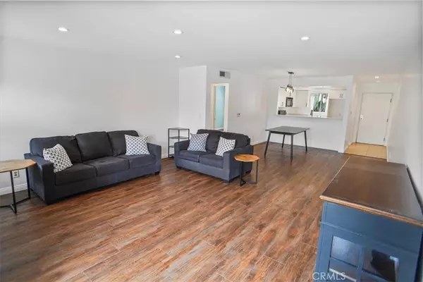 North Hollywood, CA 91601,11230 Peach Grove ST #206