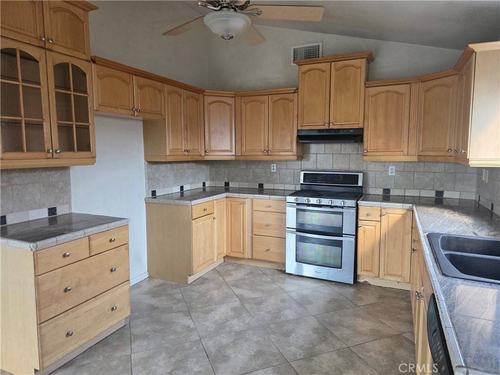 Lancaster, CA 93535,44159 Kirkland AVE
