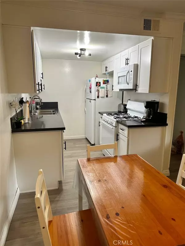 North Hills, CA 91343,Address not disclosed