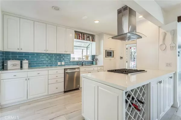 Woodland Hills, CA 91364,4922 Escobedo DR