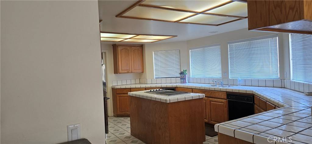 Palmdale, CA 93551,6841 Granada DR