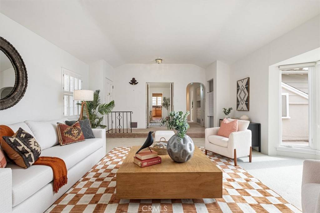 Los Angeles, CA 90068,6476 San Marco CIR