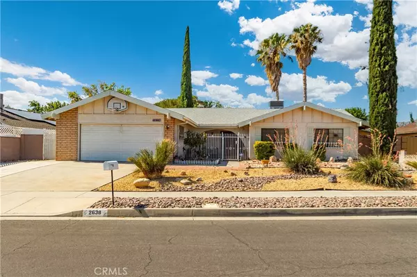 2638 W Avenue J8, Lancaster, CA 93536